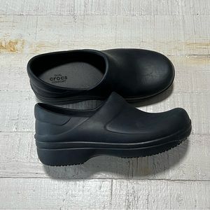 CROCS Neria II Pro work clogs black size 7 dual comfort